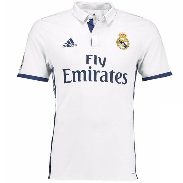 Форма игрока футбольного клуба Реал Мадрид Серхио Рамос (Sergio Ramos Garcia) 2016/2017 (комплект: футболка + шорты + гетры)