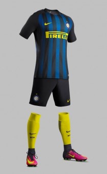 Форма игрока футбольного клуба Интер Милан Рей Манай (Rey Manaj) 2016/2017 (комплект: футболка + шорты + гетры)