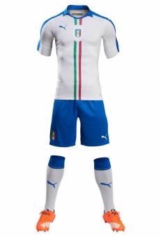 Форма игрока Сборной Италии Антонио Кандрева (Antonio Candreva) 2015/2016 (комплект: футболка + шорты + гетры)